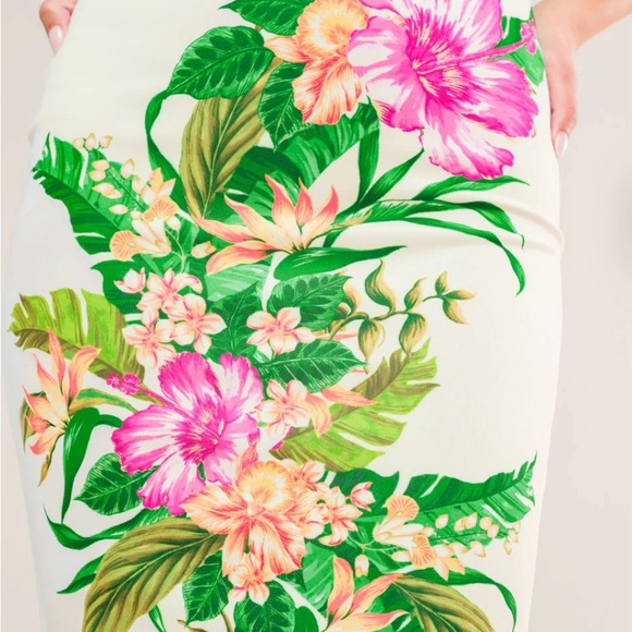 IN MY HAPPY PLACE PONTI MIDI DRESS STRAPLESS - Picture 5 of 5